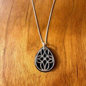 SAQ Silver & Black Teardrop Pendant Necklace With Adjustable Chain & Elegant Fil